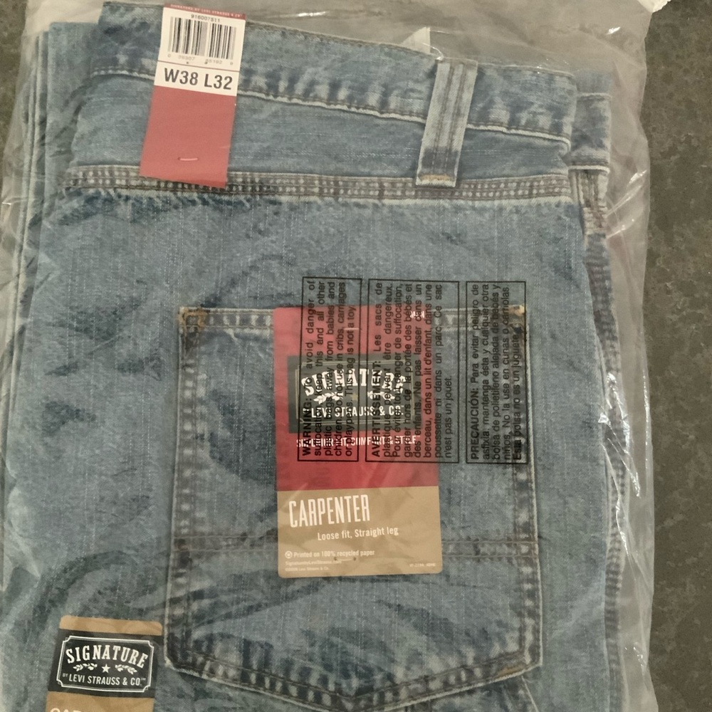 Signature Levi Strauss & Co. Men's carpenter Blue Jeans